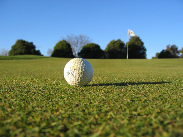 putt on fast greens