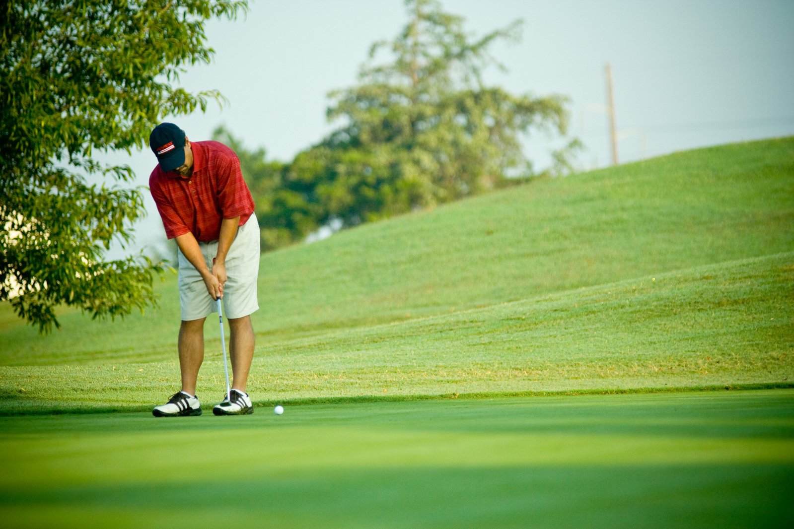 reading a double breaking putt